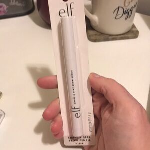 ❤️ Elf Shape & Stay Clear Brow Pencil